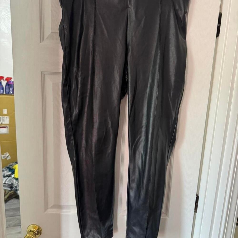 New Directions black faux leather Pants- Size Women's XL